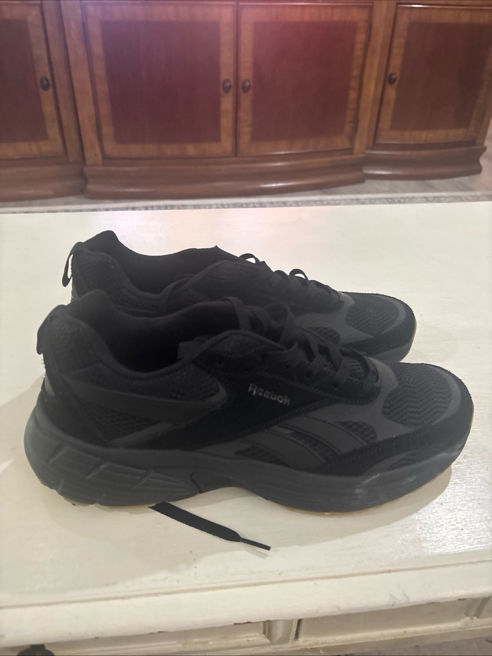 Reebok Men's Black Sneakers with Gum Outsole Size 13 - Picture 4 of 6
